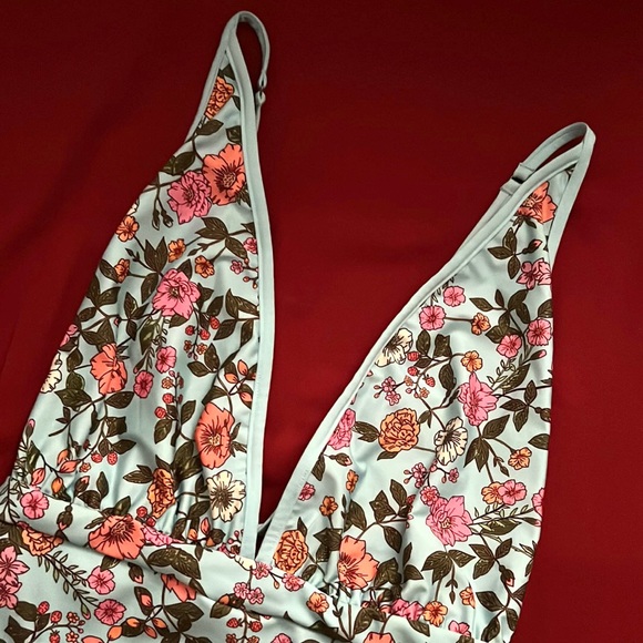 Smooth Skies Safary Plunge One Piece - Picture 4 of 14